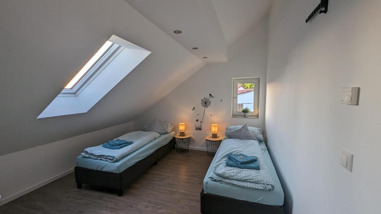 Helle Wohnung Mit Zwei Schlafzimmern Eching  Exterior foto